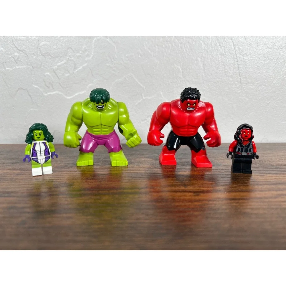 LEGO Marvel Hulk Red Hulk She-Hulk Red She-Hulk 4pc Minifigure Set